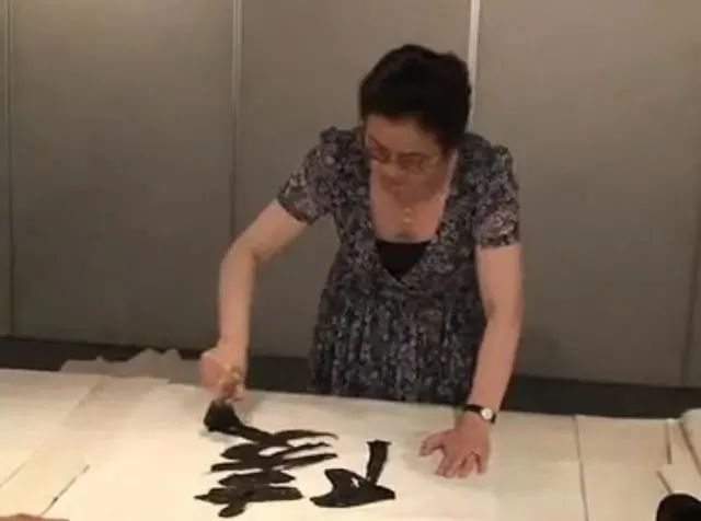 中书协&晓云榜书“金陵诗词歌赋颂”真惊艳,笔力雄厚,笔笔扎实