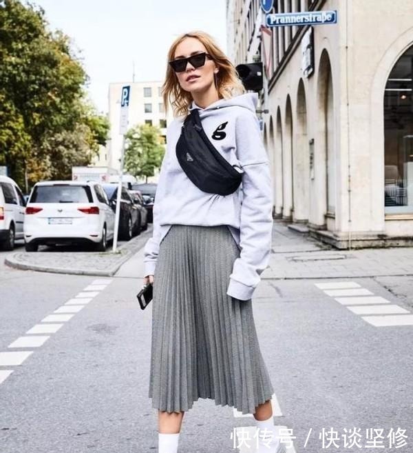 这才是早春流行的穿搭:“卫衣+半身裙” , 显高显瘦又不拖沓