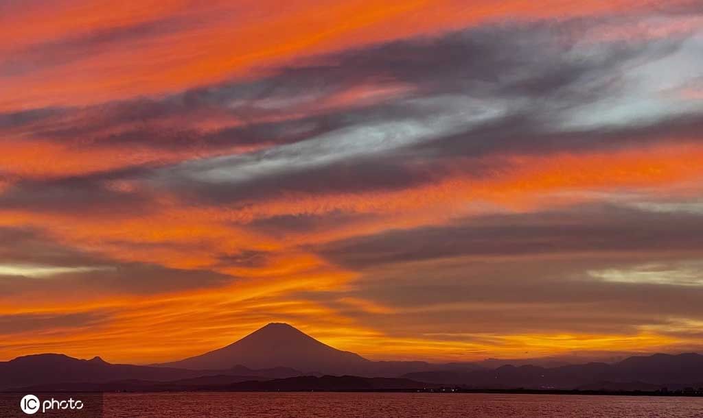 富士山|富士山落日余晖晚霞醉人