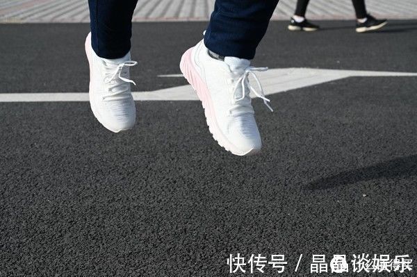 数码|数码科技产品测评 篇九十五:舒适长跑,科学健身,咕咚智能跑鞋10K体验