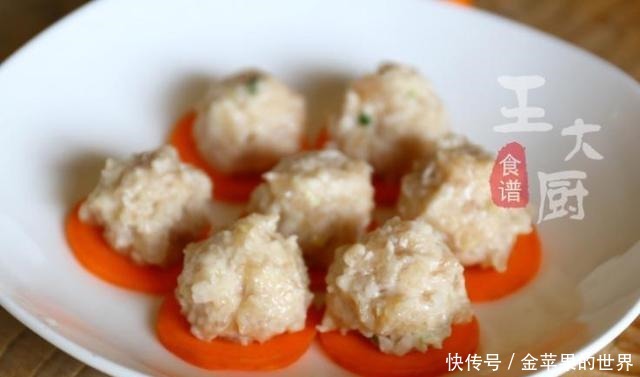 蒸莲藕鸡胸肉丸子这样做,超入味,一口一个,还不用担心长肉