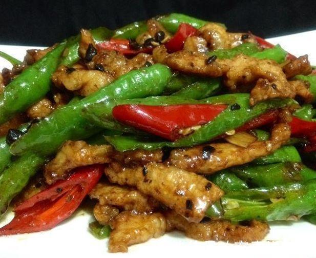 百吃不腻的几道家常小炒,妈妈最爱做给我吃了,心里暖暖的