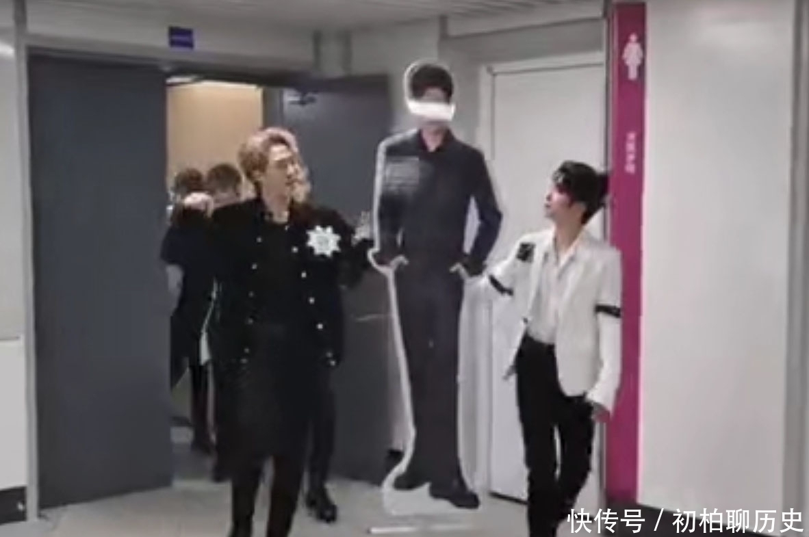 into1成团首秀 INTO1成团首秀起纷争,周柯宇舞台镜头仅有16秒,粉丝为其维权!