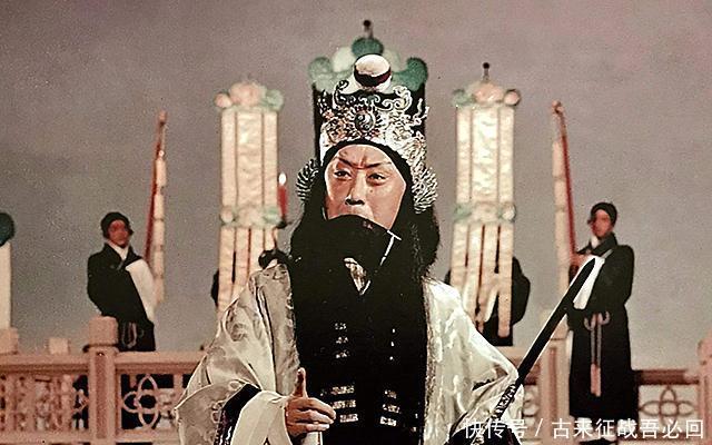 书房|马连良:结婚当晚躲书房以表反抗,包办婚姻中的女人注定被嫌弃?