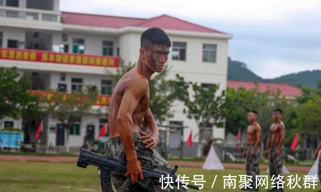 一身肌肉|看了一身肌肉的兵哥哥，女网友：先舔屏，再请求国家分配男朋友！