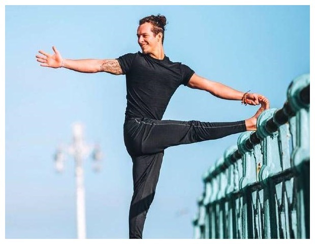 中老年人|男性如果过了50岁，这4件事还能做到，可能身体素质还不错