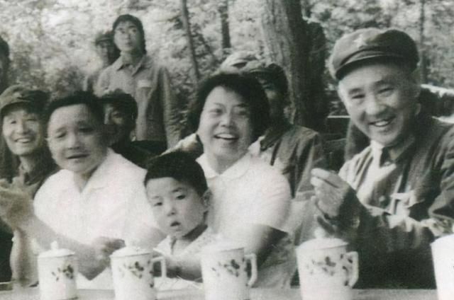 上将|最后一位授衔的开国上将，被誉“将圣”，搭档是大将，下属是上将