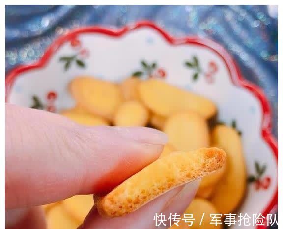 进食|宝宝两岁前,要多吃一些“手指食物”,不然可能耽误他们的发育哦