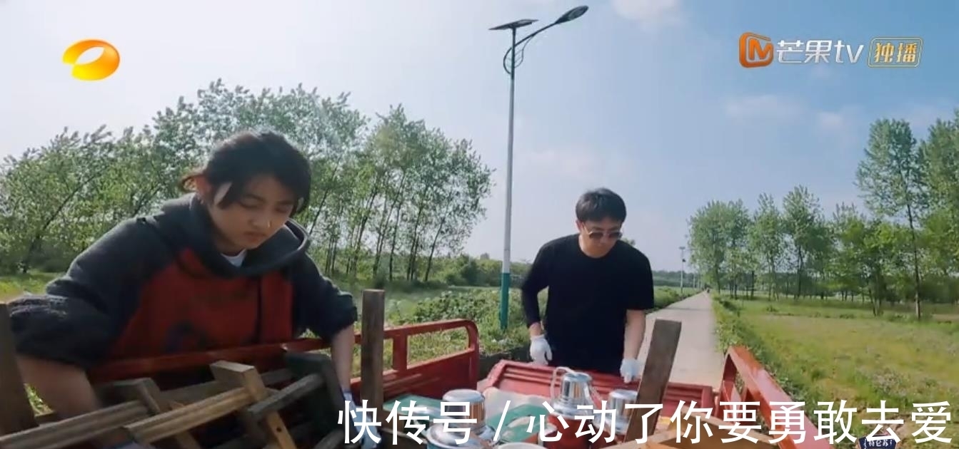 向往的生活5|《向往的生活5》集體勞動種樹，黃雅莉成功出圈，張藝興廣受好評