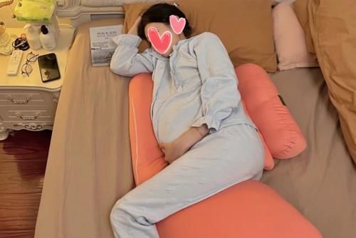 孕妇枕|平躺睡觉,胎儿啥感受?孕妈知晓后很心疼,附孕期不同阶段的睡姿