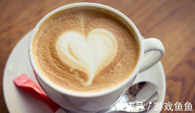 碳酸饮料|女性进入更年期还可以喝咖啡吗?提醒:避免衰老,这2物尽量少碰