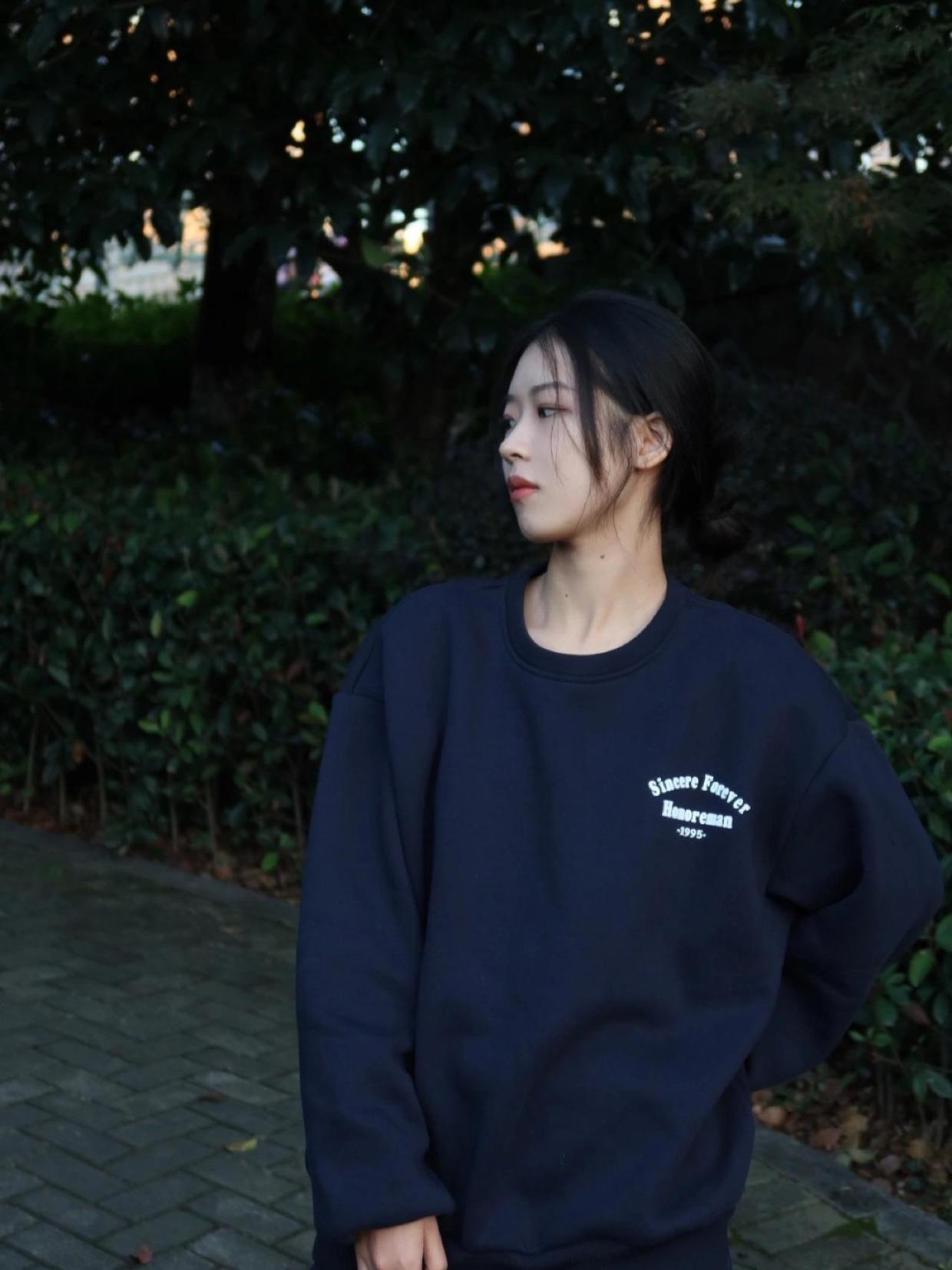 小姐姐|谁说冬日就穿不出活力感?元气卫衣来帮忙,让你秀出满满活力范