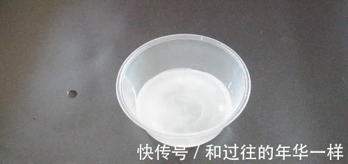 卫生间|塑料打包盒不要扔, 放在卫生间里有大用处, 能帮家里省下不少钱