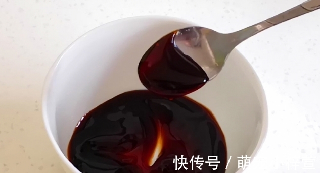 去超市买蚝油,不管什么牌子,只要瓶身没这2个字,都是假蚝油!