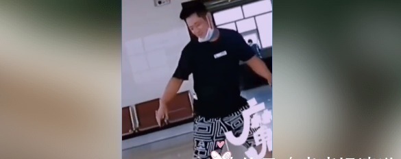 宝宝|孕妇怀四胞胎以为是儿子,结果生四个女儿,爸爸产房外手舞足蹈