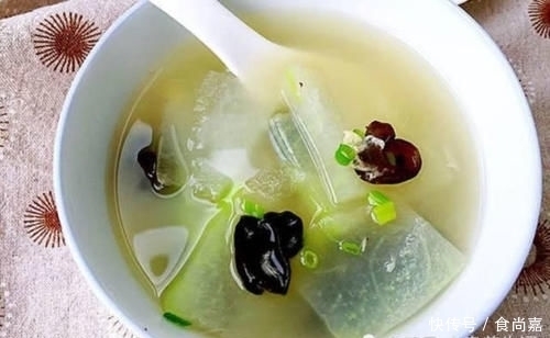 胖人晚餐多喝此汤,排出毒素,燃烧脂肪,赘肉不见了,越吃越瘦