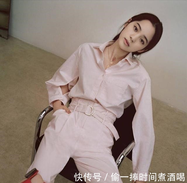 西装裤 不懂“小白裤”请别乱穿,它的最美搭配在这里,高级洋气又显气场