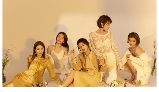 《心动4》麦穗晒化妆视频,小孔跑来评论互动,被怼“哪都有你”