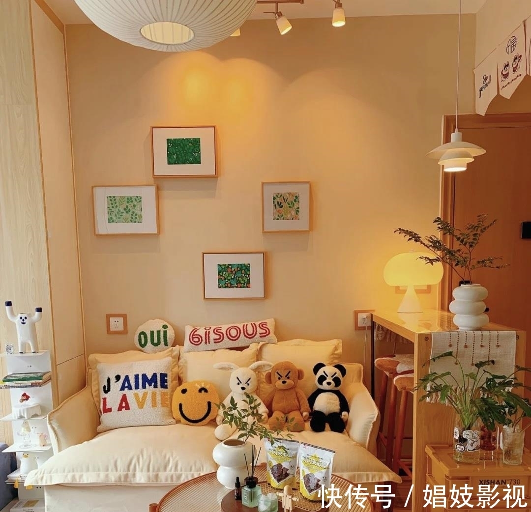 手机充电|90后男孩晒30㎡单身小宅,“宝藏式”装修而走红,圈粉无数