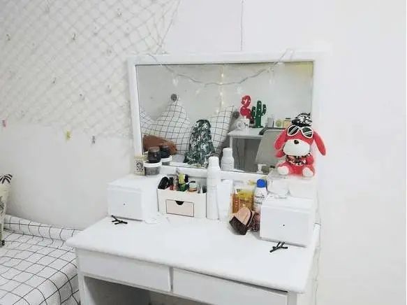 房东|出租房又破又旧，花800块改造大变样，房东看完恨不得我马上搬走