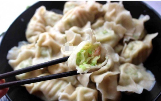 这菜包饺子比肉馅香百倍,一咬满嘴汁