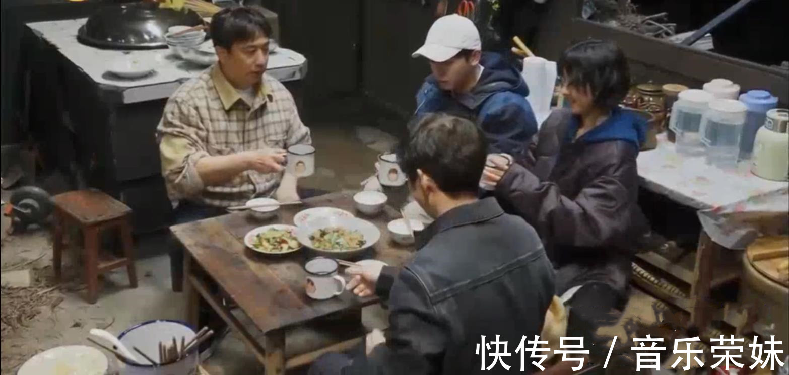 房屋|向往的生活何炅觉得房屋太破，黄磊我才不修，张艺兴机智带肉