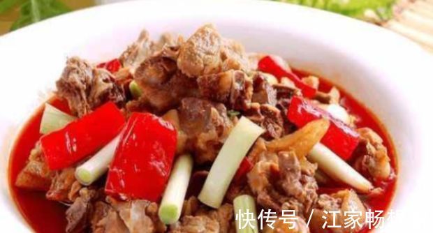 京酱肉丝|美食推荐芋头排骨汤，京酱肉丝，笋焖鸡，干锅土豆的做法