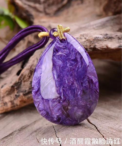 月光石|买不起贵珠宝，这些小众珠宝，也很受大家喜欢