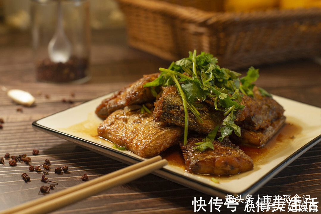 吕四|买带鱼,大带鱼好吃还是小带鱼好吃价格差几倍,区别大了