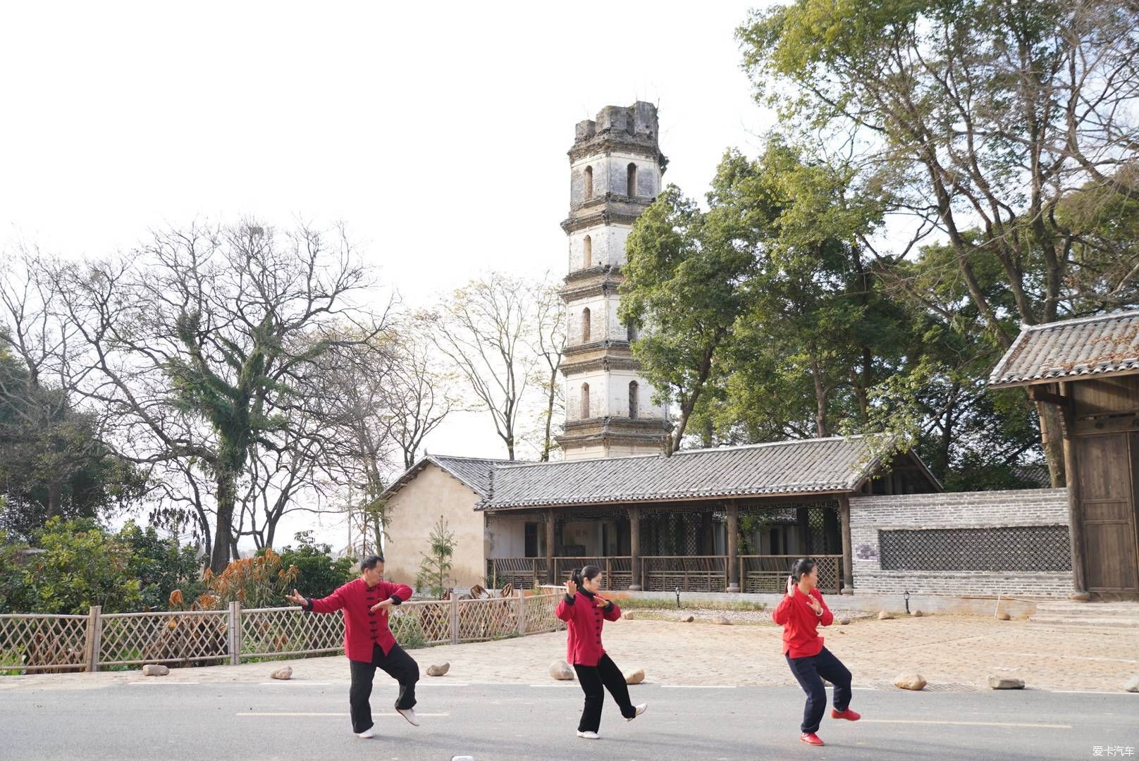 始兴有座无顶塔