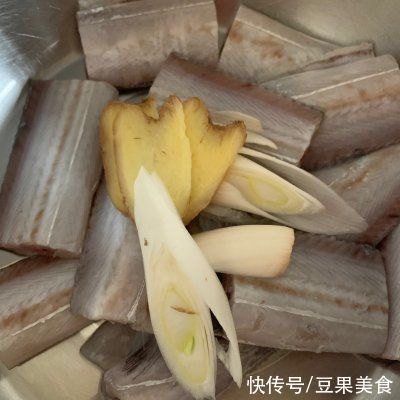 香煎带鱼|#鲜到鲜得，月满中秋，沉鱼落宴#香煎带鱼