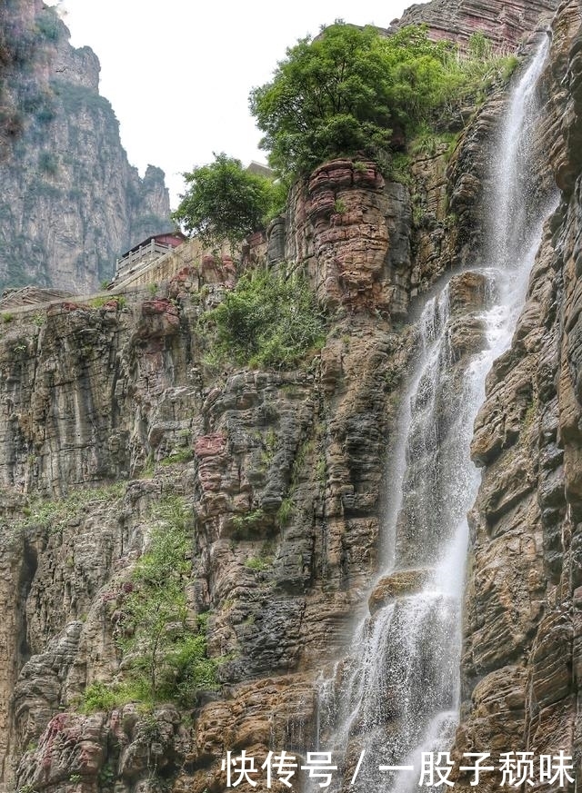 河南焦作云台山的红石峡神奇，它是美国科罗拉多大峡谷的姐妹公园