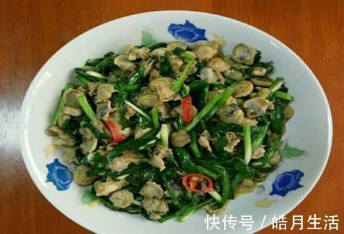 美味|韭菜和它是绝配，简单炒一炒，营养极高，补钙质，比猪肉还美味