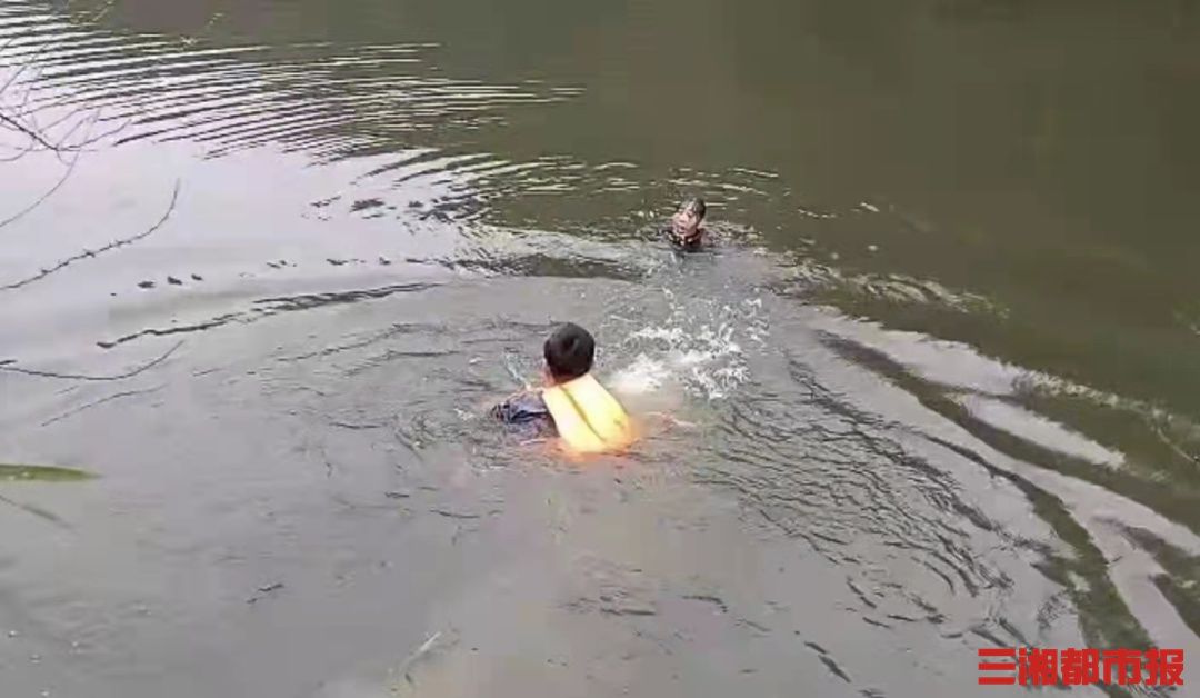 周琳|26℃丨女子患病欲轻生，民警冒着严寒跳入水库救人