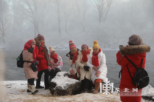 赏雾凇美景 享冰雪之乐 初访逊克雾凇图集（组图）