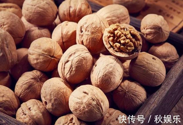 核桃|吃核桃补脑,那是早上吃好还是晚上吃好呢很多人不清楚