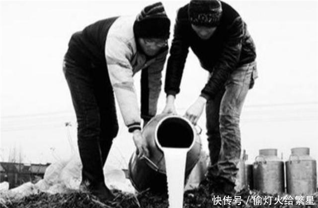 课本|牛奶倒掉也不给穷人,这是资本主义的丑恶?课本其实只讲了一半