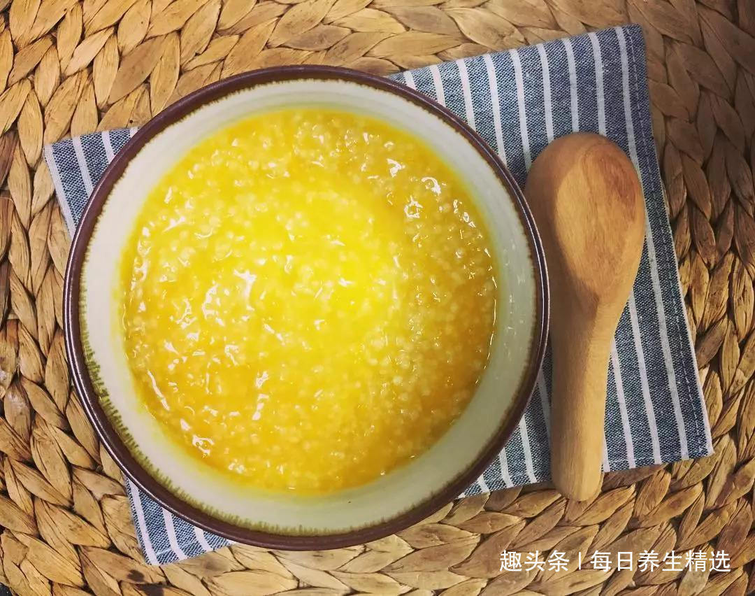 家里有小孩的，不妨常食此粥，提高孩子记忆力，农村也吃得起