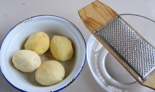 土豆丸子最好吃的做法,不加肉不油炸,Q弹美味,还没上桌就抢光