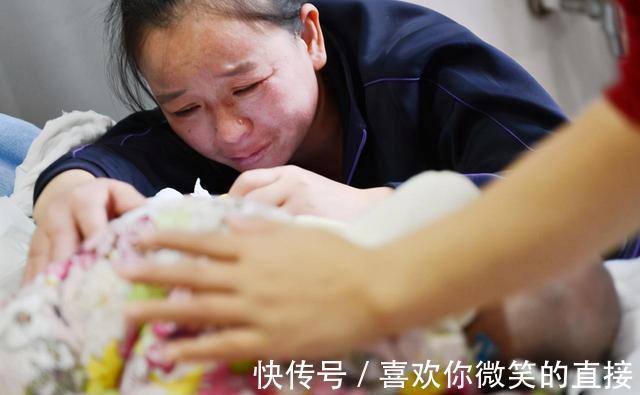 亲人们|5年前因吃奶太用力，被妈妈刮成“花脸猫”的宝宝，如今怎么样了