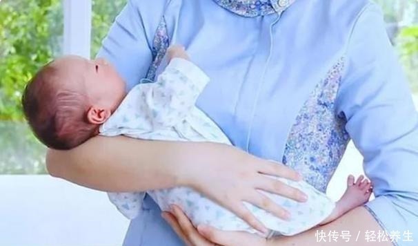 宝妈|新生儿是“多抱好”还是“多躺好”家长不用纠结，答案是这样的！