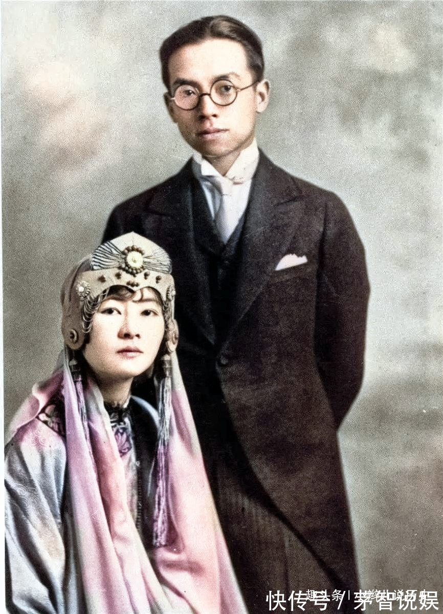 国徽&罕见梁思成和林徽因合影,气质优雅郎才女貌,两人带病设计国徽