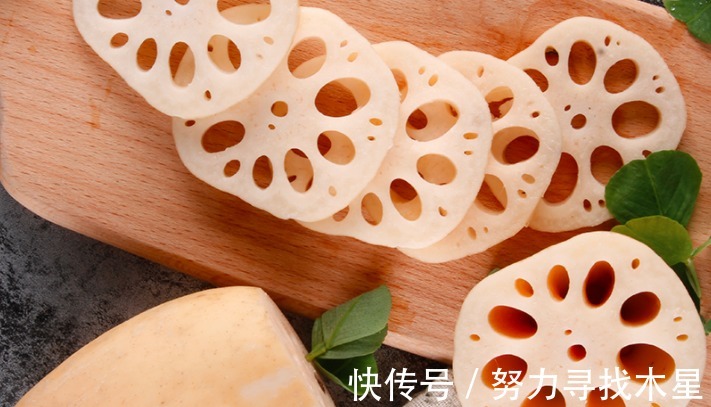贴秋膘|买莲藕，怎样区分“脆”和“粉”藕农教你2个技巧，保准错不了！