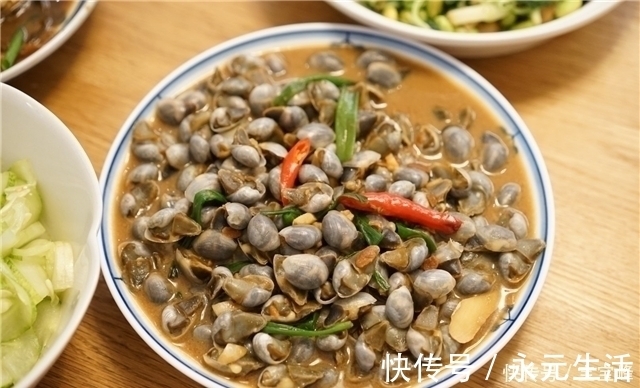 准公婆邀请我去吃饭，第一次去男友家就执意下厨，上桌备受欢迎