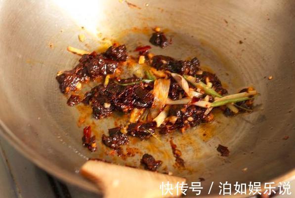 红辣椒|家庭版水煮鱼,掌握几个小要点,鱼鲜肉嫩口感不会差