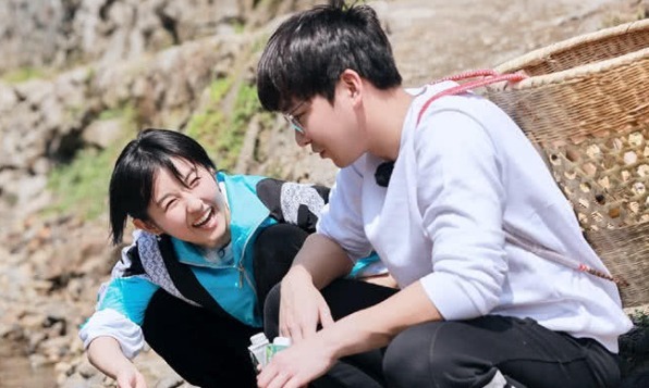 耿直|《向往3》迎来最耿直嘉宾，打电话点菜都不会伪装网友情商低