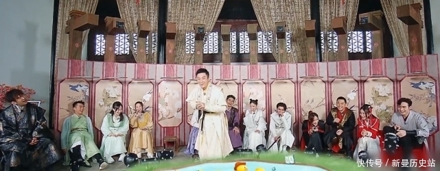 奔跑吧兄弟|奔跑吧有多无聊?抓了半天鸭子,捏了一晚上的蛋,观众:浪费时间