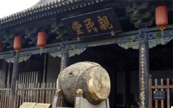 有何|明朝官员犯了罪,百姓有何检举途径?其中一种是引起锦衣卫的注意