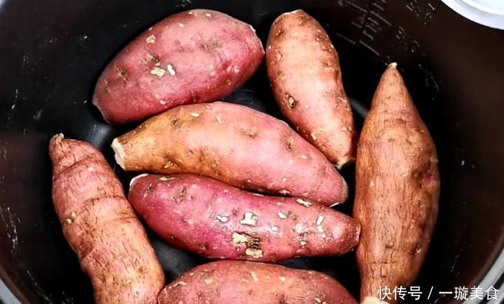 简单好做的烤红薯,家有电饭煲就搞定,比买的好吃,价格还实惠