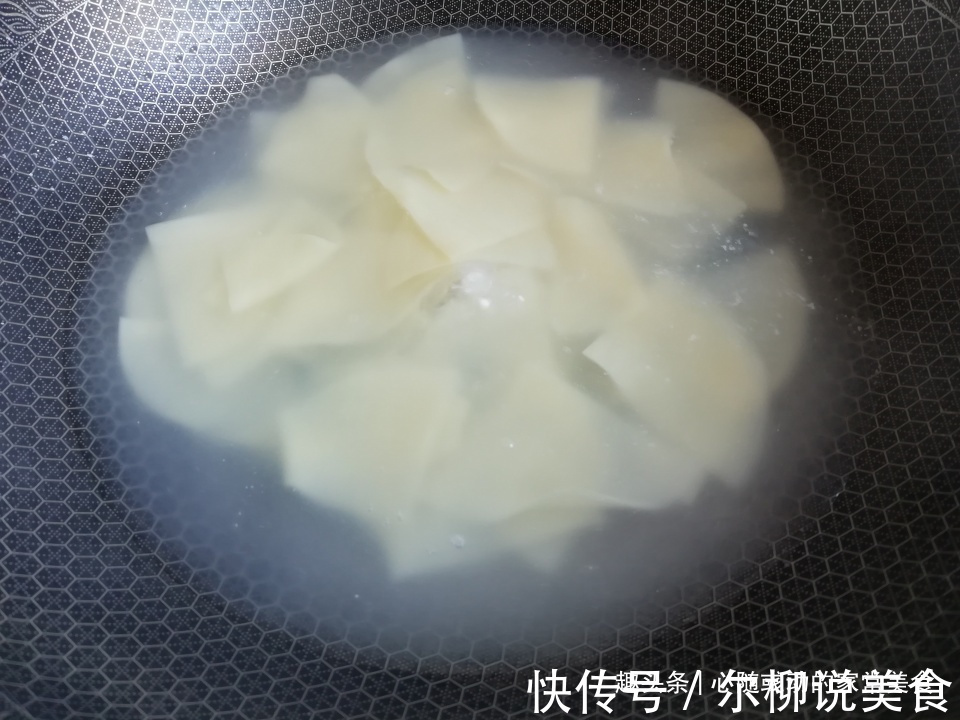 一人午餐我爱这么做，5分钟能搞定，比点外卖快，比方便面健康